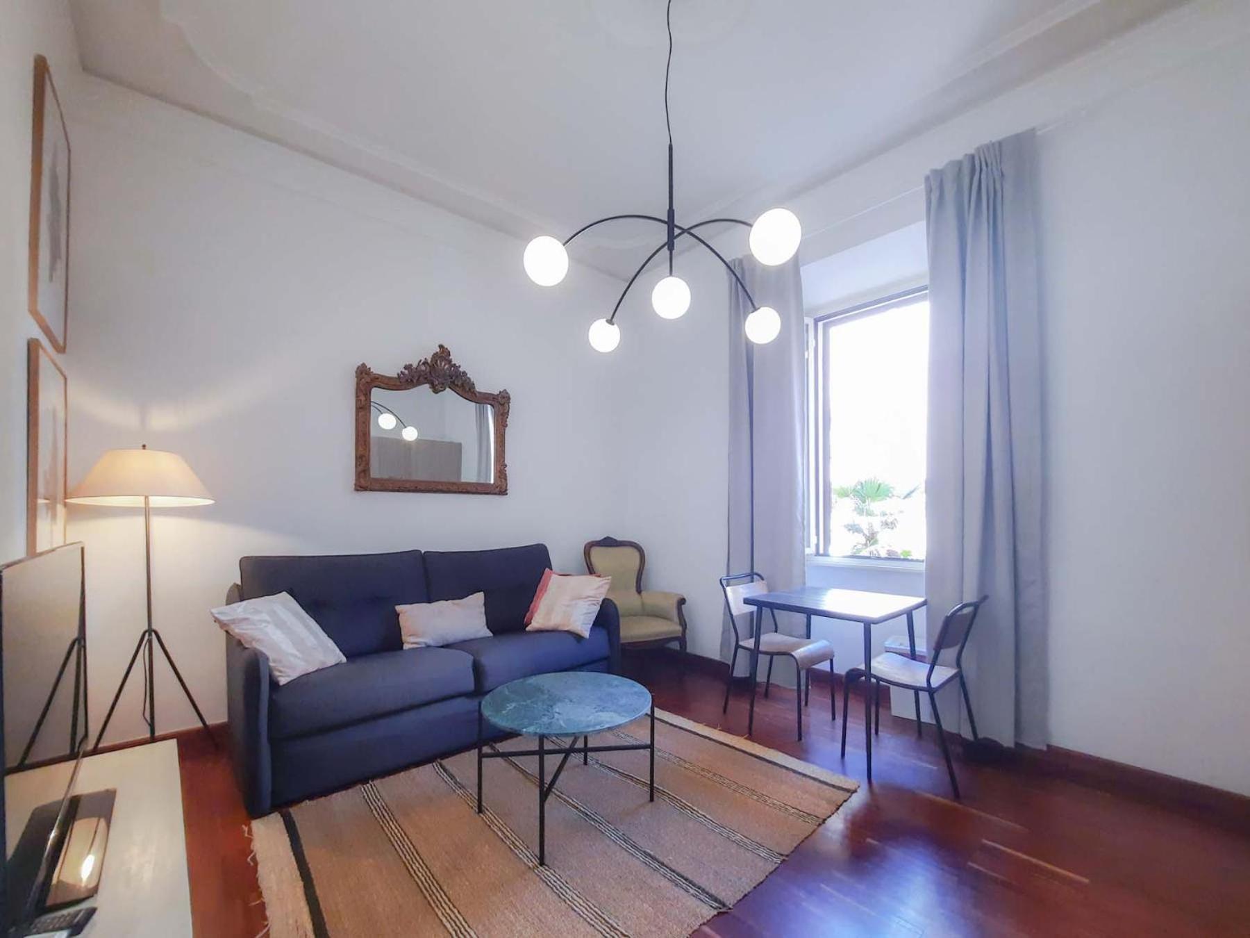 Easytopstay - Colosseum Cosy Apartments, Rome